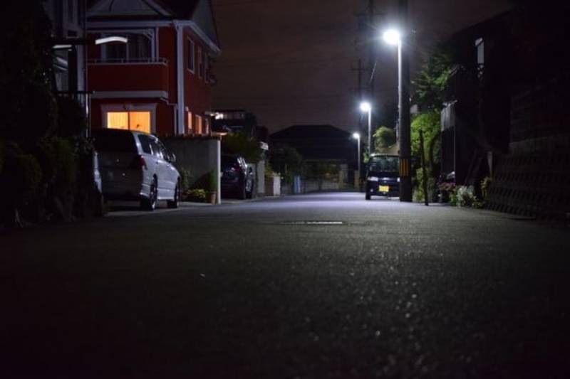 暗い夜道の画像
